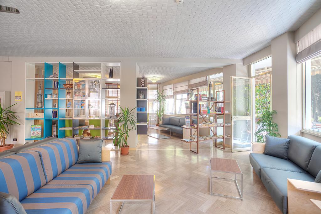 Hotel Antares Cervia Exterior photo